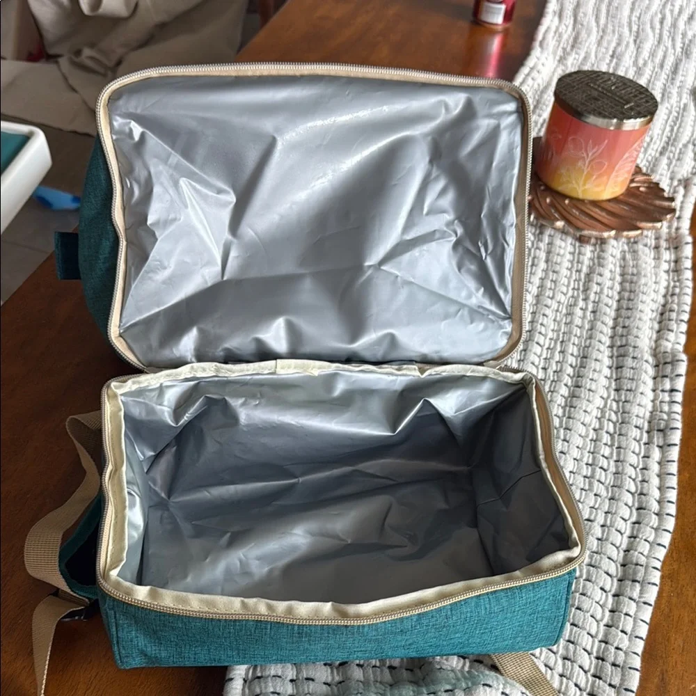 Pump bag with cooler